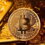 Why Is the Majority of Money Experts Happy With Bitcoin?
